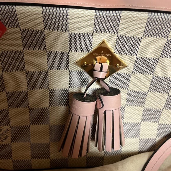 Louis Vuitton Saintonge - Picture 6 of 9